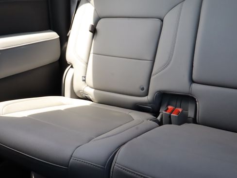 Certified 2021 Chevrolet Silverado 1500 LTZ AWD/4WD image 10