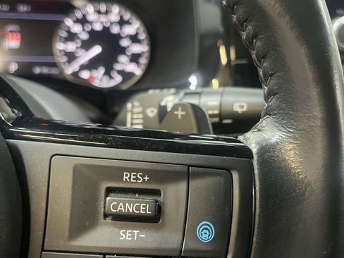 Certified 2022 Nissan Pathfinder SV image 23