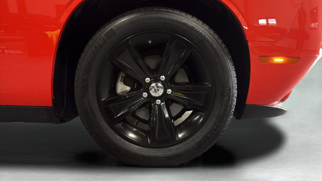 Used 2023 Dodge Challenger SXT RWD image 37