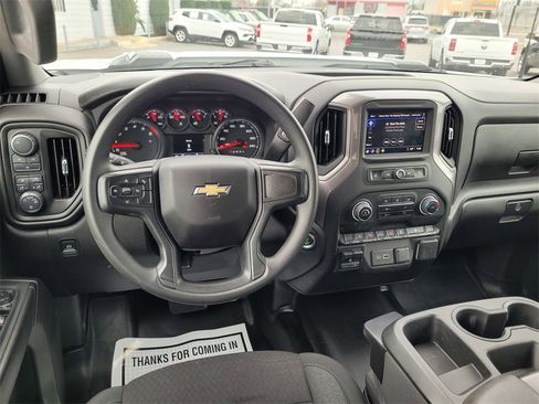 Used 2024 Chevrolet Silverado 2500 Custom w/ Custom Value Package image 18