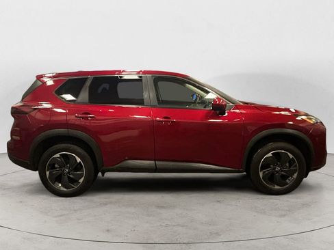 Used 2025 Nissan Rogue SV AWD/4WD image 7
