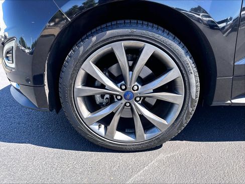 Used 2016 Ford Edge Sport w/ Equipment Group 401A AWD/4WD image 32