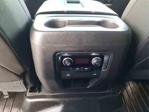 Used 2021 Chevrolet Tahoe LT RWD image 17