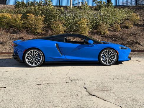 Used 2021 McLaren GT image 2