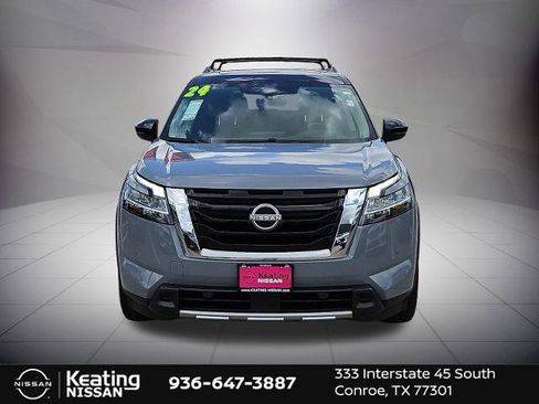 Certified 2024 Nissan Pathfinder Platinum FWD image 10