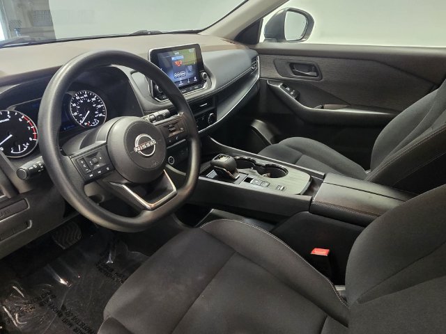 Used 2023 Nissan Rogue S FWD image 19
