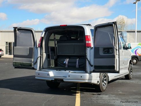 Used 2013 GMC Savana 2500 image 22