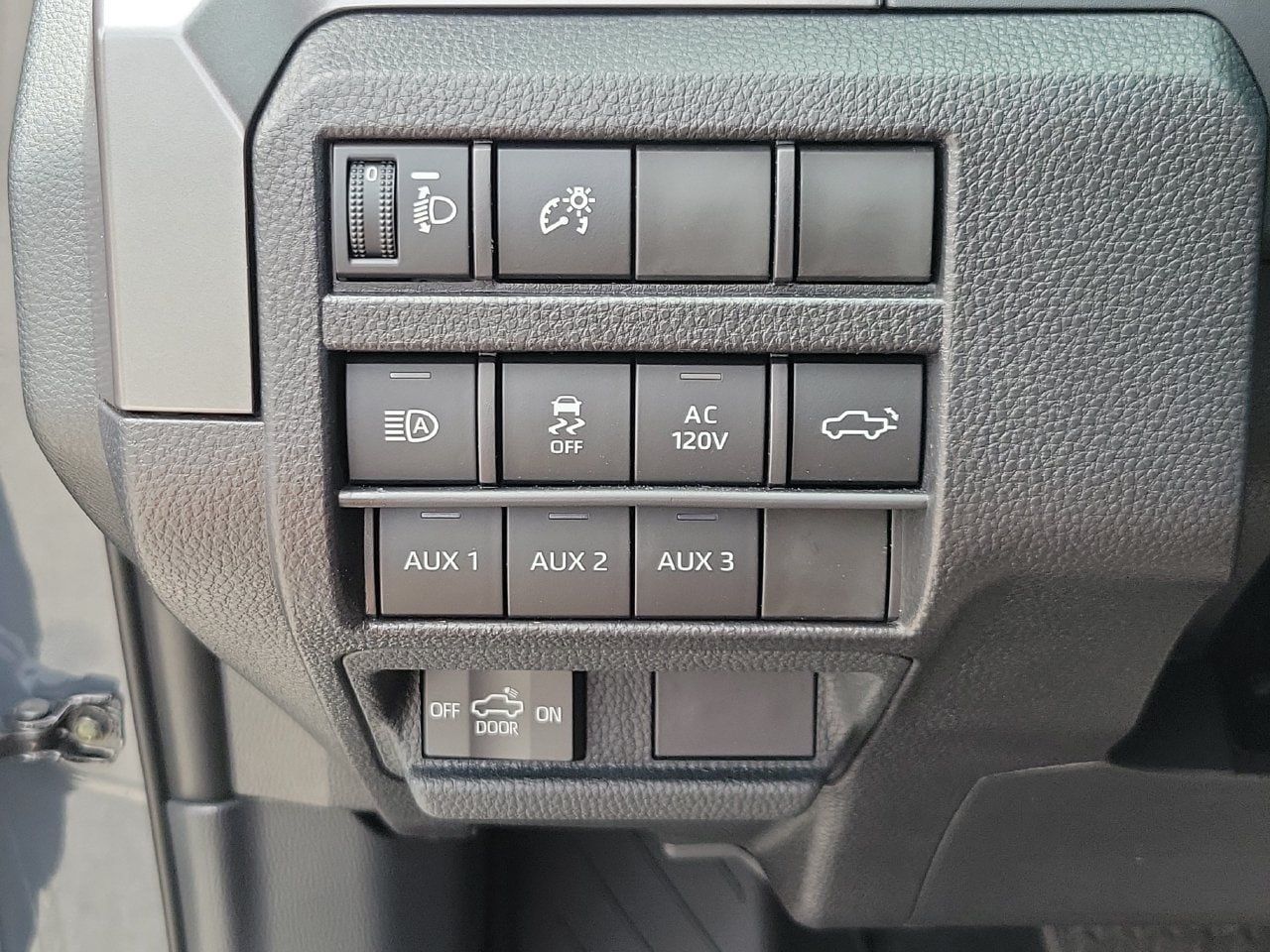 Used 2026 Toyota Tacoma TRD Off-Road w/ TRD Off Road Premium Package AWD/4WD image 31
