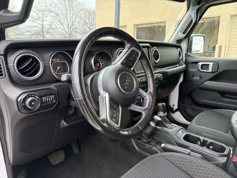 Used 2021 Jeep Wrangler Unlimited Sahara image 8