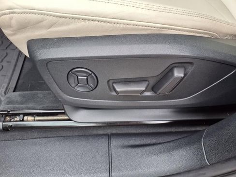 Used 2021 Audi Q3 2.0T Premium image 27