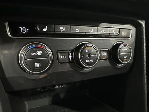 Used 2020 Volkswagen Tiguan SE R-Line image 25