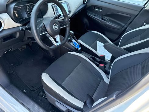 Used 2020 Nissan Versa SV FWD image 21