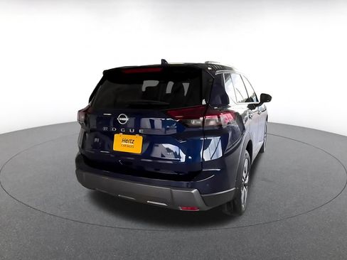 Used 2026 Nissan Rogue SL FWD image 13