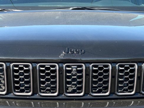 Used 2025 Jeep Grand Cherokee L Summit w/ Obsidian Package AWD/4WD image 41