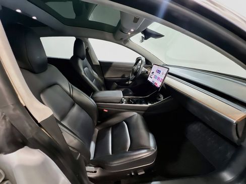 Used 2019 Tesla Model 3 RWD image 21