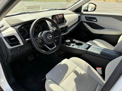 Certified 2023 Nissan Rogue SV FWD image 11