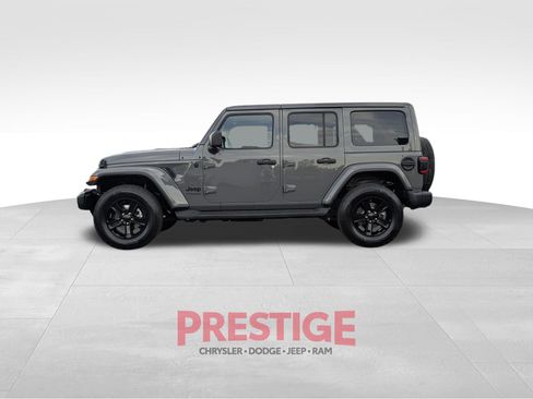 Used 2020 Jeep Wrangler Unlimited Sahara AWD/4WD image 15