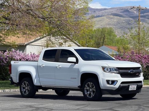Used 2019 Chevrolet Colorado Z71 image 3