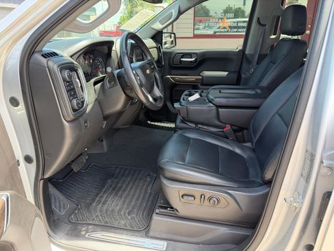 Used 2019 Chevrolet Silverado 1500 LT w/ All-Star Edition AWD/4WD image 5