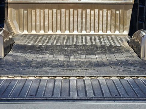 Used 2024 GMC Sierra 1500 Elevation image 24