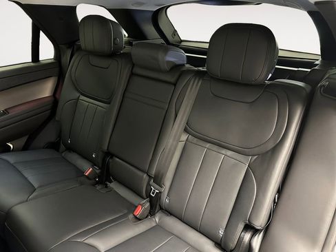 Used 2023 Land Rover Range Rover Sport SE AWD/4WD image 12