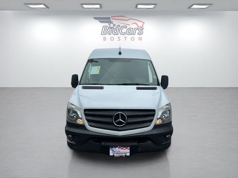 Used 2017 Mercedes-Benz Sprinter 2500 image 2