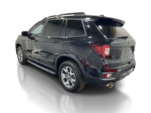 Used 2023 Honda Passport TrailSport image 2
