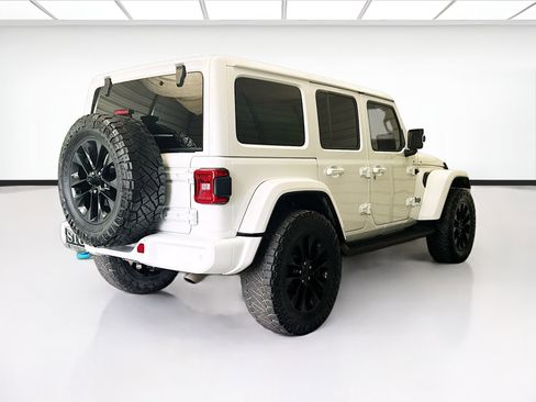 Used 2021 Jeep Wrangler Unlimited Sahara AWD/4WD image 4