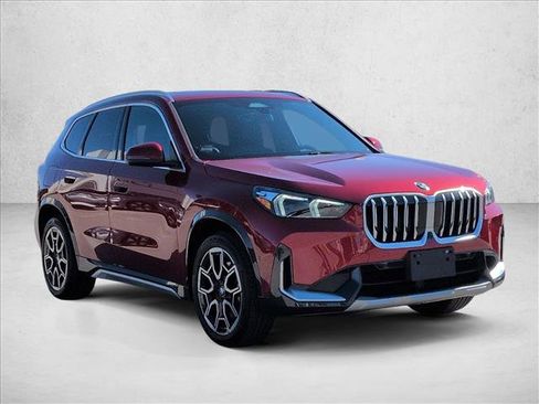 Used 2026 BMW X1 xDrive28i w/ Technology Package image 3