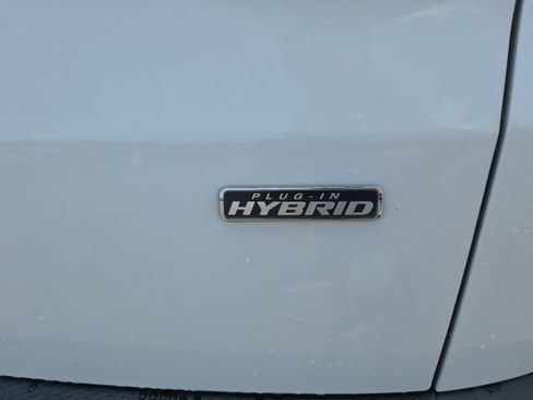 Used 2020 Ford Escape SE FWD image 10