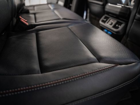 Certified 2022 Ford F150 Lariat w/ Equipment Group 502A High image 37