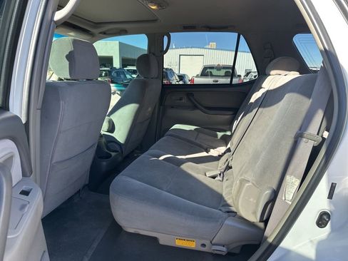 Used 2005 Toyota Sequoia SR5 image 17