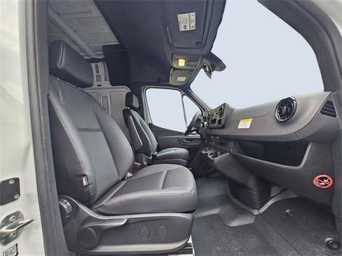 New 2025 Mercedes-Benz Sprinter 2500 image 7
