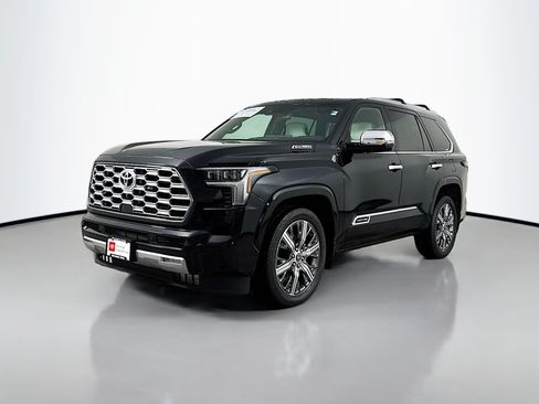 Certified 2023 Toyota Sequoia Capstone AWD/4WD image 3