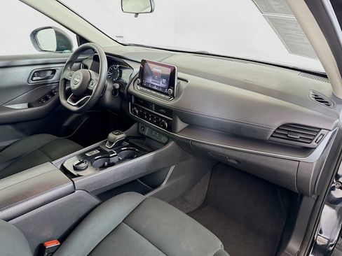 Used 2024 Nissan Rogue S AWD/4WD image 25