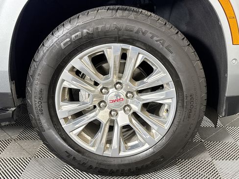 Used 2025 GMC Yukon XL Denali AWD/4WD image 30