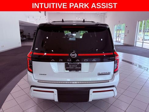 Used 2025 Nissan Armada Platinum Reserve AWD/4WD image 6