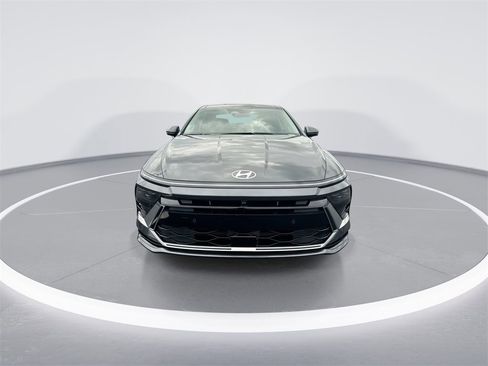 New 2025 Hyundai Sonata Limited image 3