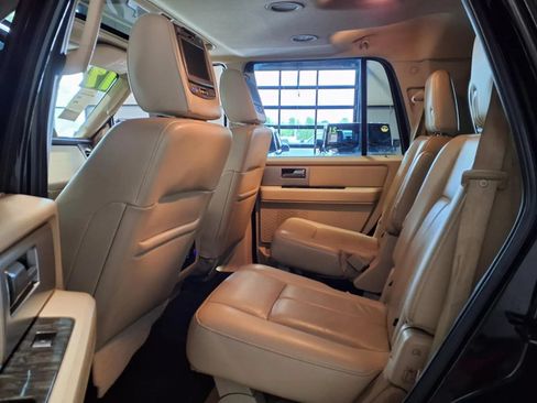 Used 2017 Ford Expedition Limited w/ Equipment Group 301A AWD/4WD image 16