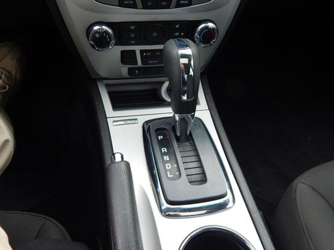 Used 2010 Mercury Milan image 24