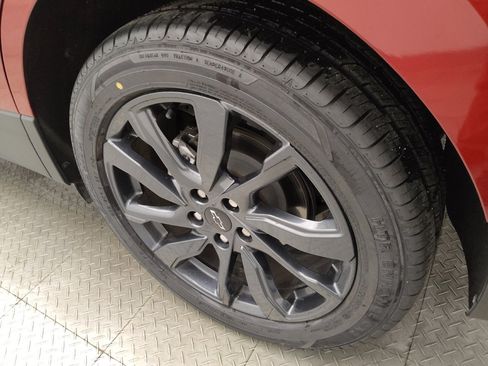 Used 2023 Chevrolet Equinox RS w/ RS Leather Package FWD image 31
