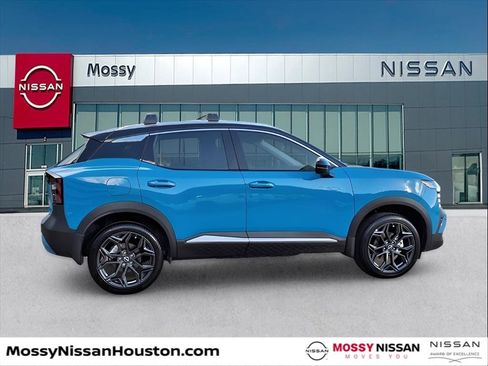 New 2026 Nissan Kicks SR image 6