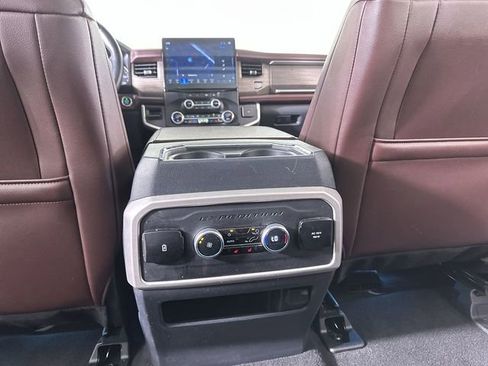 Used 2024 Ford Expedition Limited image 22