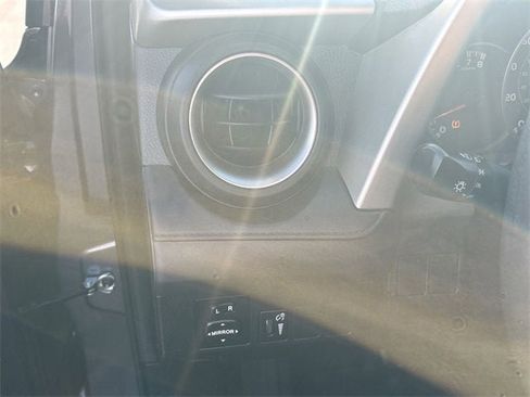 Used 2016 Toyota RAV4 LE image 15