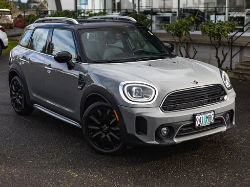 Used 2021 MINI Cooper Countryman image 2
