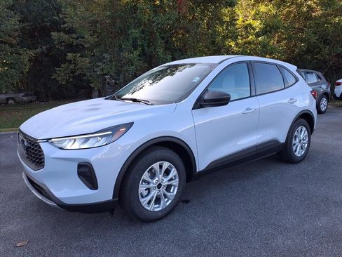 New 2025 Ford Escape Active image 5