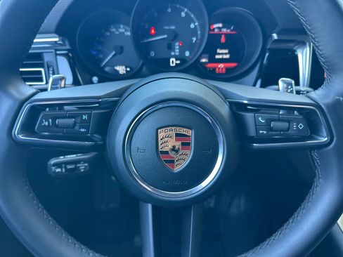 Certified 2026 Porsche Macan AWD/4WD image 23