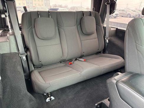 Used 2023 Jeep Wrangler Sport AWD/4WD image 19