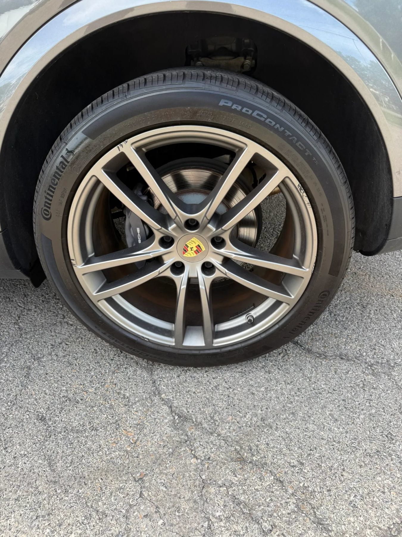 Used 2021 Porsche Cayenne AWD/4WD image 10