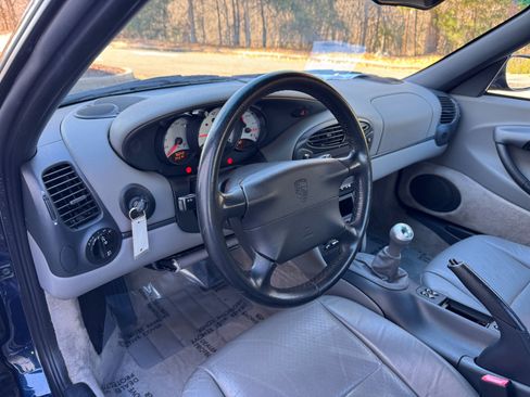Used 1999 Porsche Boxster HEATED SEATS / MANUAL TRANSMIS image 27